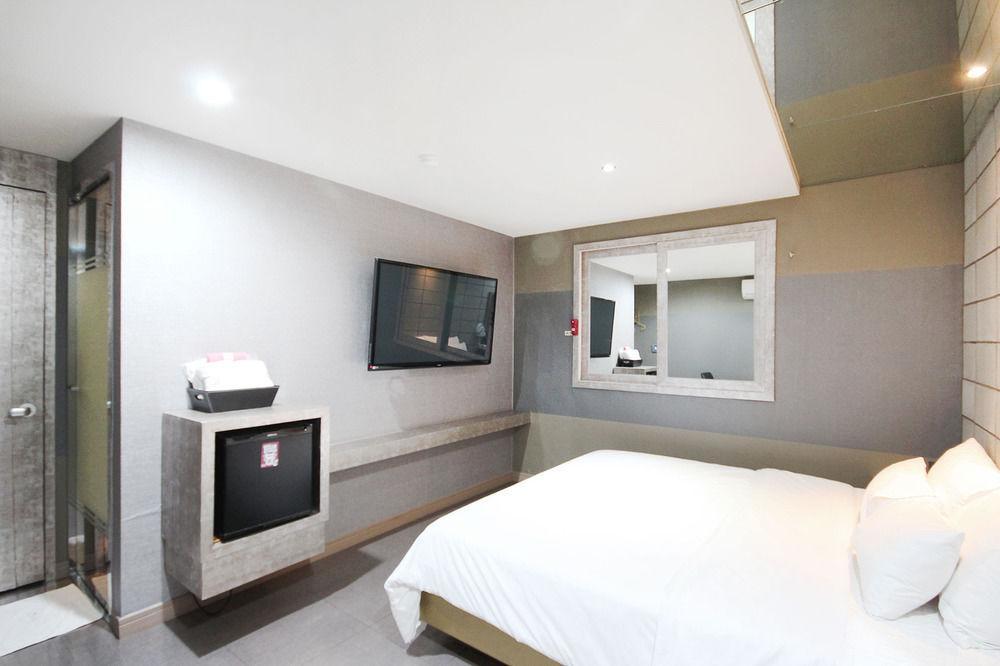 Hotel June Haeundae Busan Exterior photo